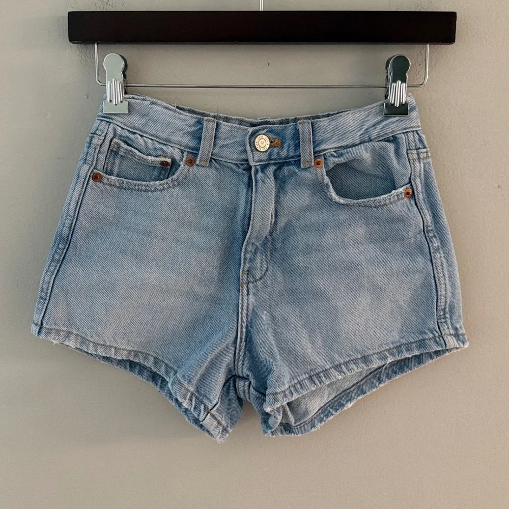 Zara Girls Light Wash Denim Shorts High Waisted Adjustable Waist Size 9 134cm